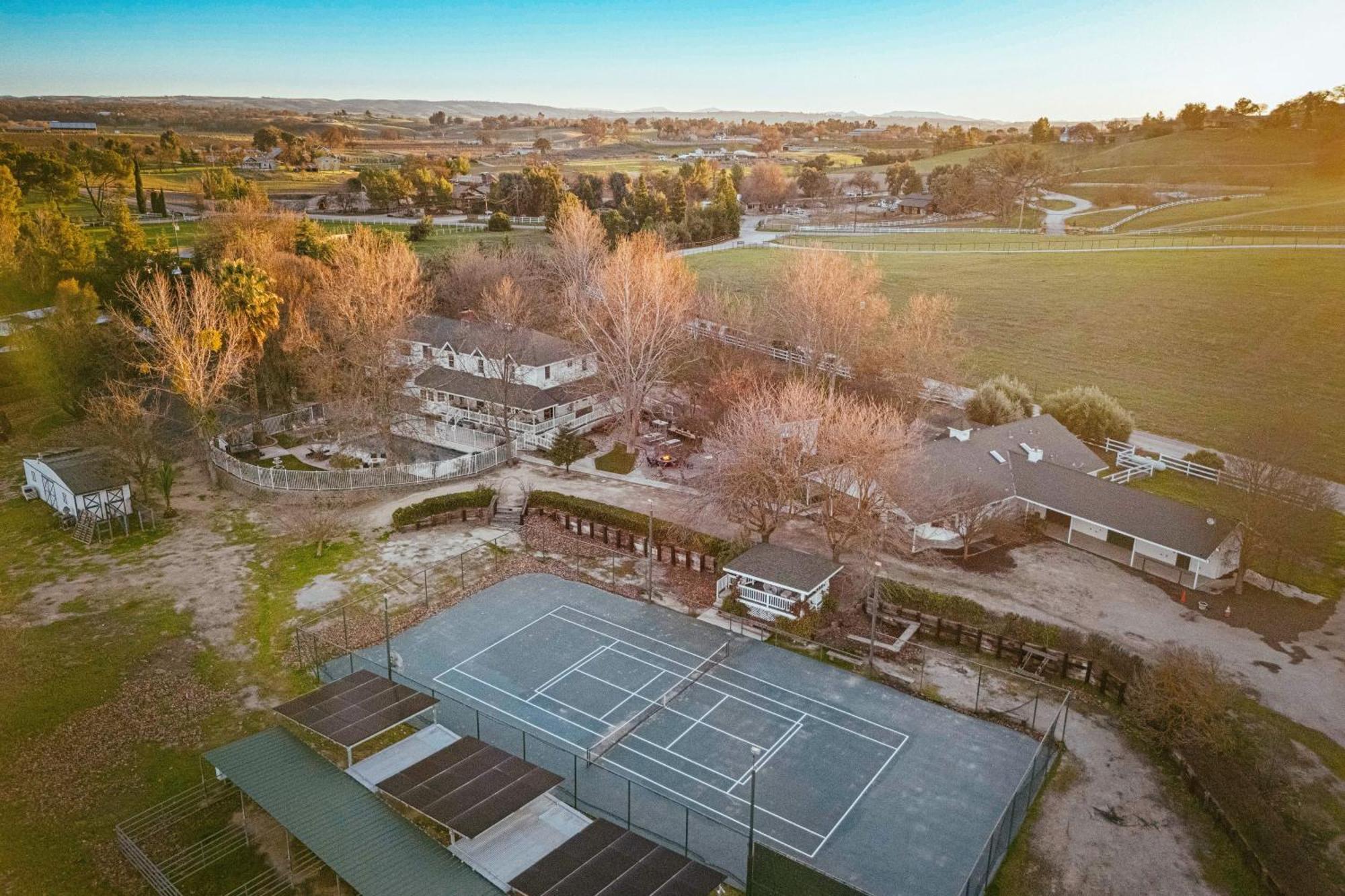 Victorian Manor In Paso Robles Wine Country Pool Hot Tub Firepit Tennis Court Sleeps 28 Luaran gambar